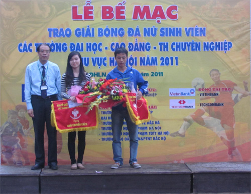 Giải bóng đá nữ sinh viên khu vực Hà Nội - Ấn tượng mang tên trang cá cược bóng đá




